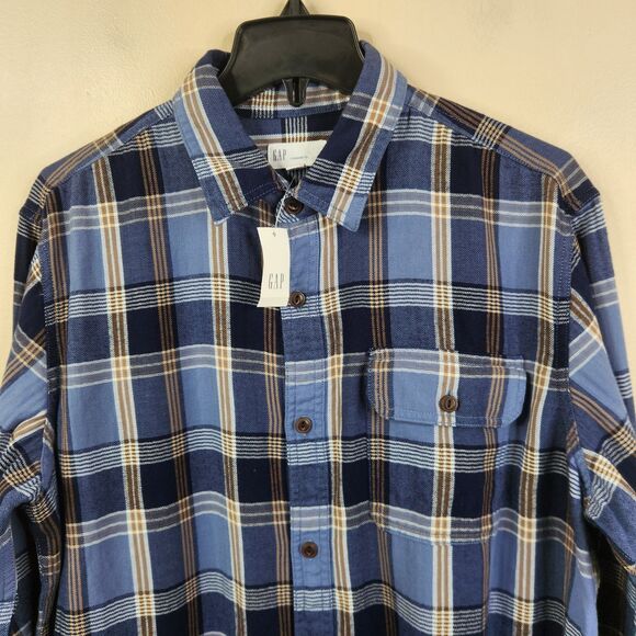 NEW Gap Standard Fit Long Sleeve Plaid Single Pocket Button Down Shirt Large - Picture 2 of 7